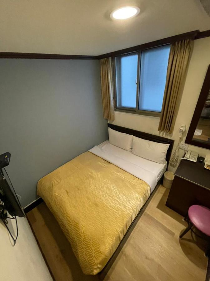 Holiday Business Hotel Taitung 외부 사진