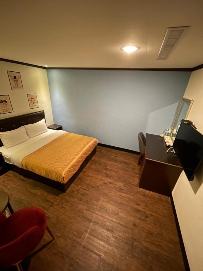 Holiday Business Hotel Taitung 외부 사진