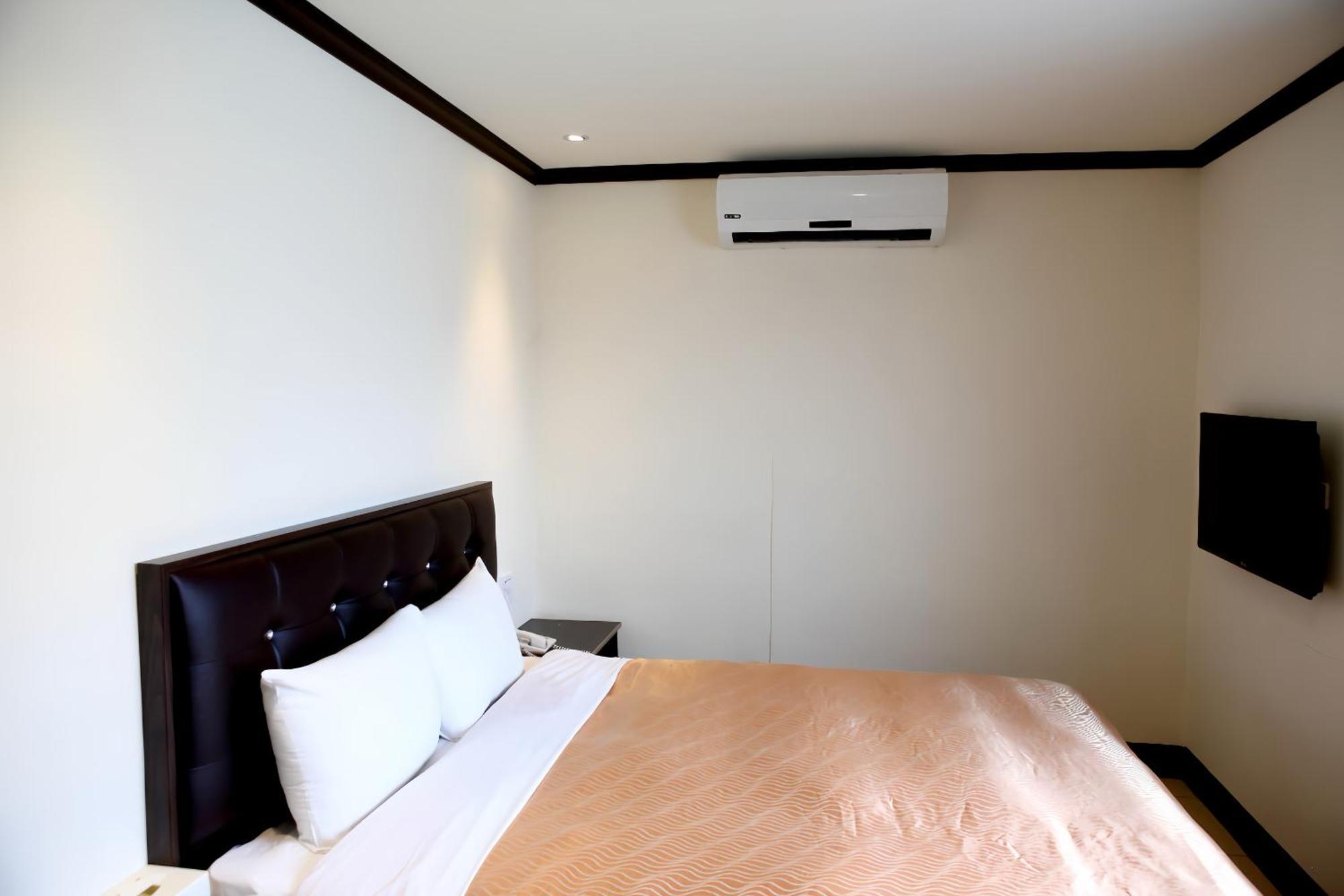 Holiday Business Hotel Taitung 외부 사진